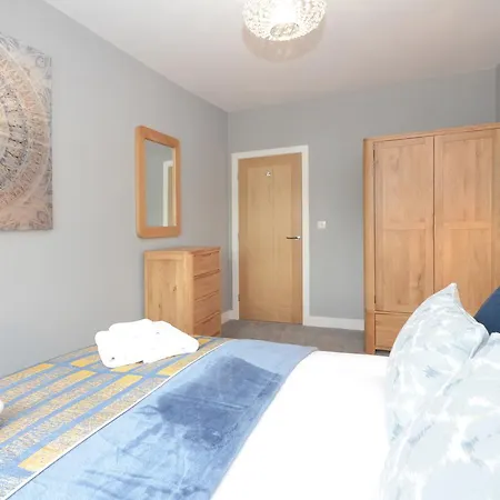Apartamento Froghall Luxury Suites- Close To City Centre- Free Parking *