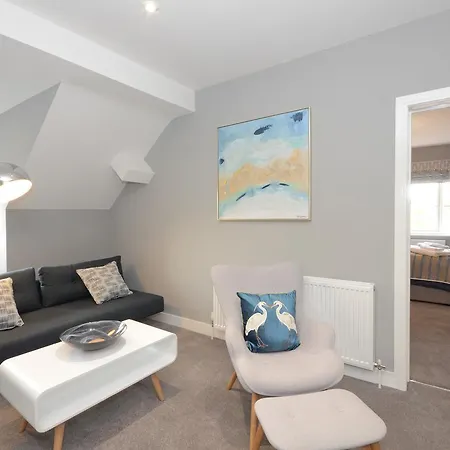 Froghall Luxury Suites- Close To City Centre- Free Parking