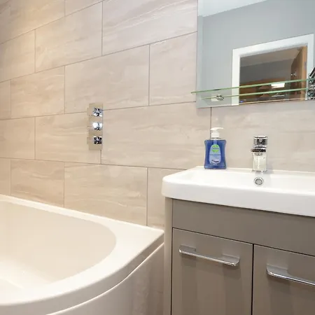 Froghall Luxury Suites- Close To City Centre- Free Parking *