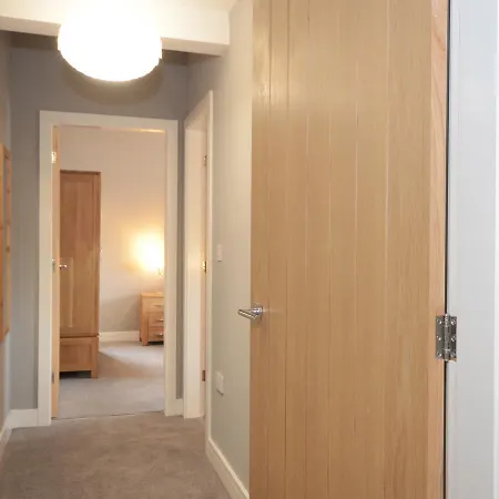Froghall Luxury Suites- Close To City Centre- Free Parking Apartment