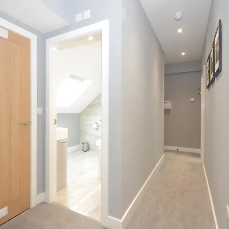 Froghall Luxury Suites- Close To City Centre- Free Parking *