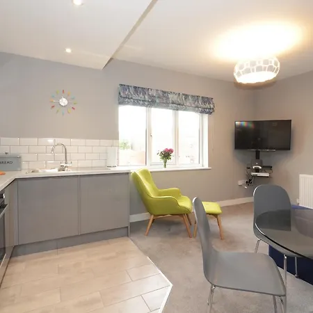 Froghall Luxury Suites- Close To City Centre- Free Parking *