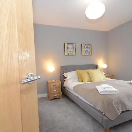Froghall Luxury Suites- Close To City Centre- Free Parking