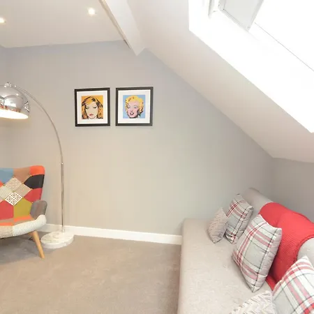 Apartamento Froghall Luxury Suites- Close To City Centre- Free Parking