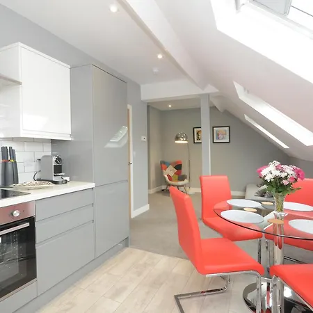 Froghall Luxury Suites- Close To City Centre- Free Parking